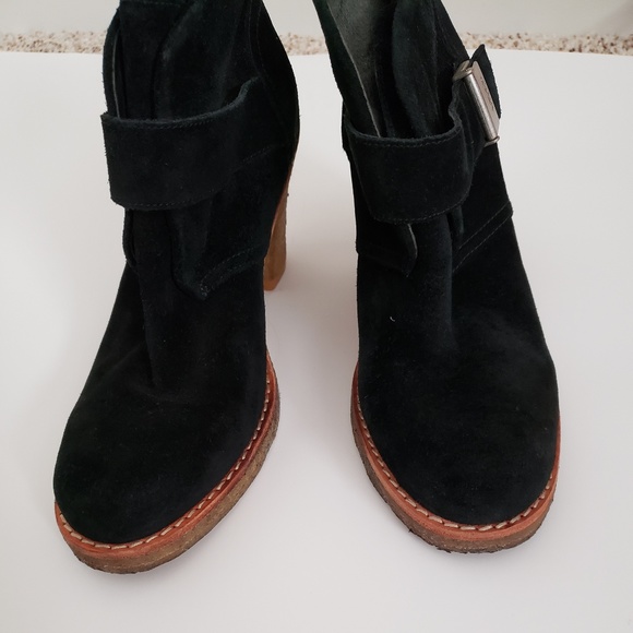 UGG Black and Brown Ankle Boots - Picture 3 of 8